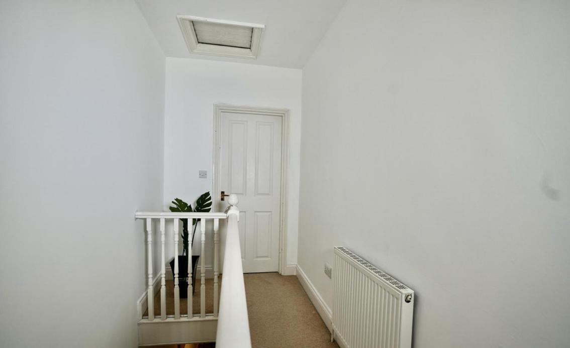 Spacious Two-Bedrooms House, Private Parking, Contractors, Relocators أكسفورد المظهر الخارجي الصورة